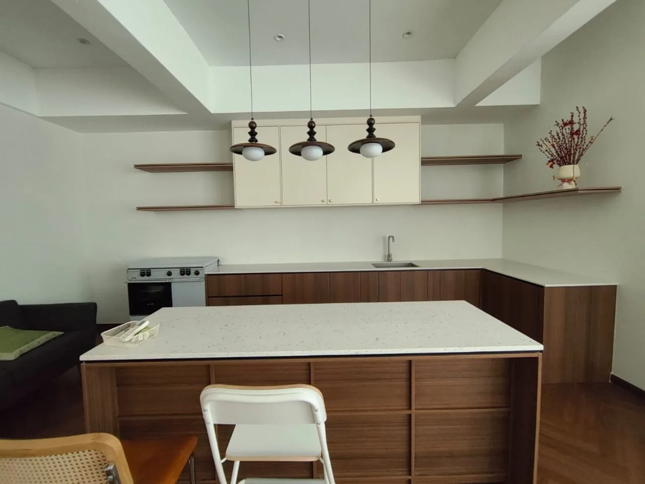 Kitchen set, stripped